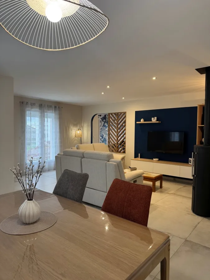 realisation-peinture-interieure-chatevaire-romain-peinture-decorateur-les-essarts-en-bocage (2)